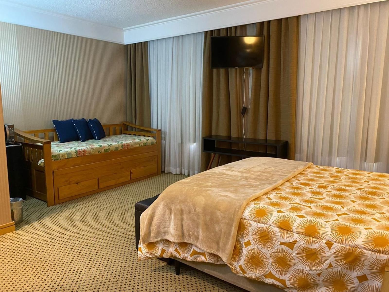 Flat Hotel Em グアルーリョス エクステリア 写真